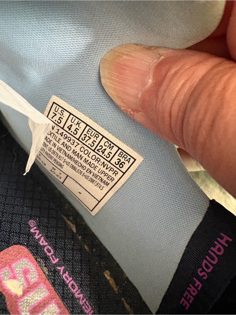 Skechers Slip-in Summits Dazzling Haze Sneaker. Size 7.5. - Picture 3 of 15